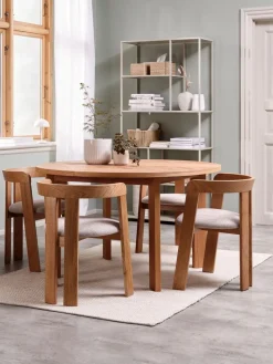 HARESKOV + BOVRUPMesa HARESKOV Ø129 roble natural + 4 sillas BOVRUP roble