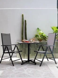 TIPMOSE + MELLBYMesa TIPMOSE L70 gris + 2 sillas MELLBY negro